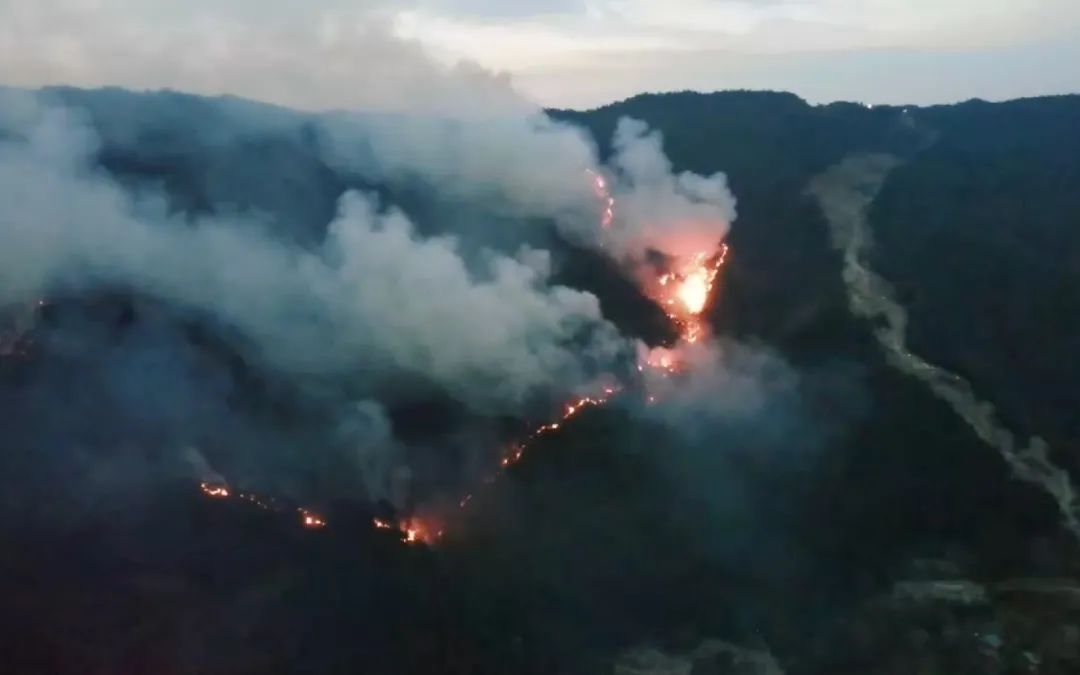 自然灾害频发，，无人机助力开展山火、、、山洪灾害救援